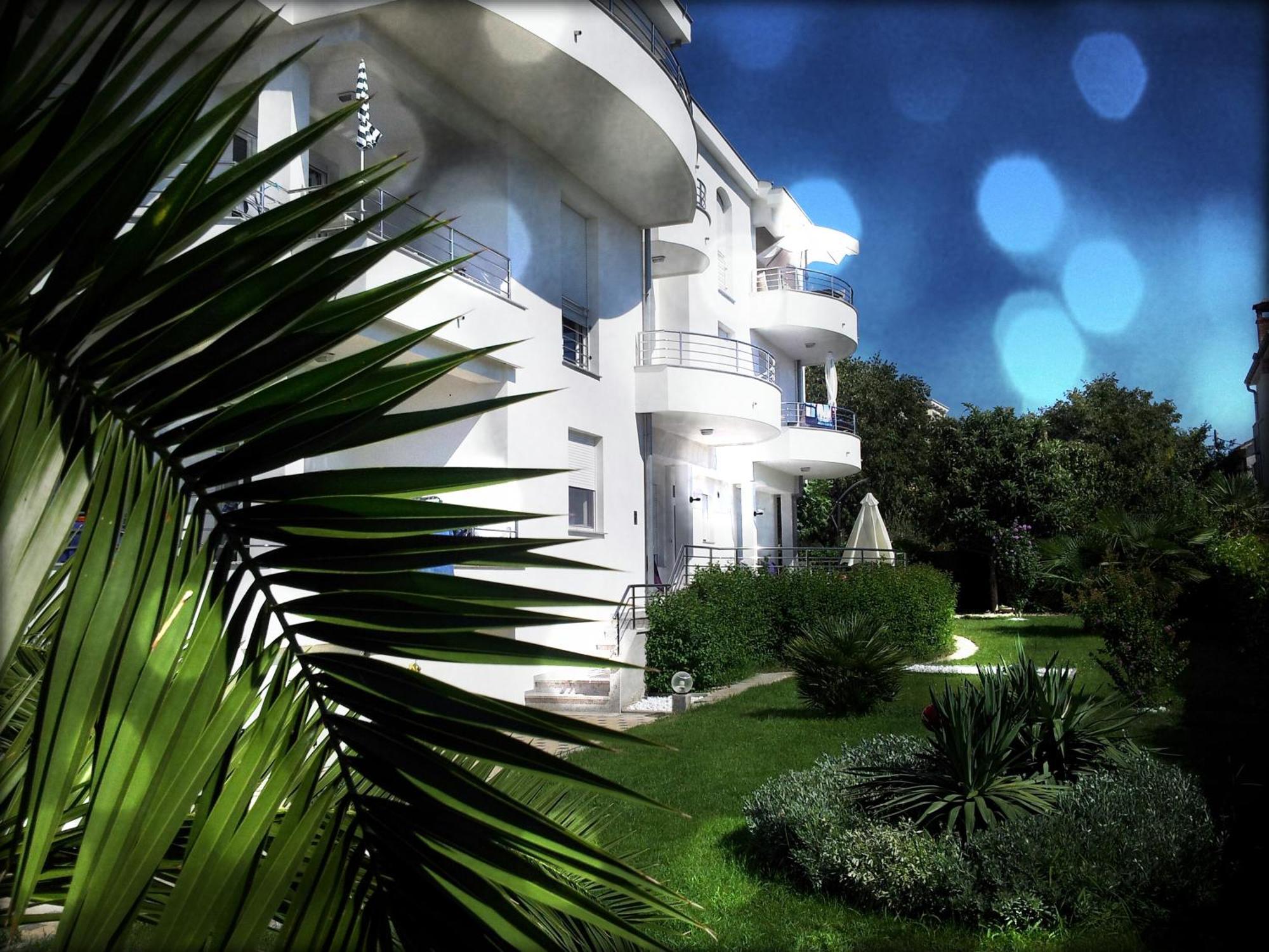 Apartment Luxury Zana